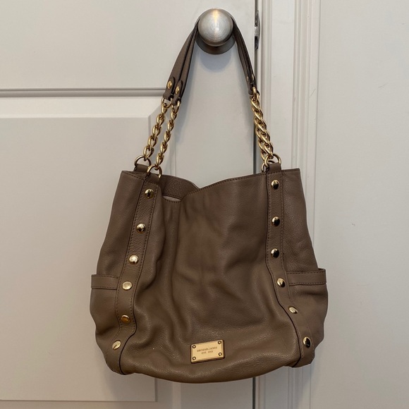 Michael Kors hobo bag. - Picture 1 of 10